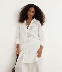 Saída de Praia Chemise em Algodão Texturizada e Bordada