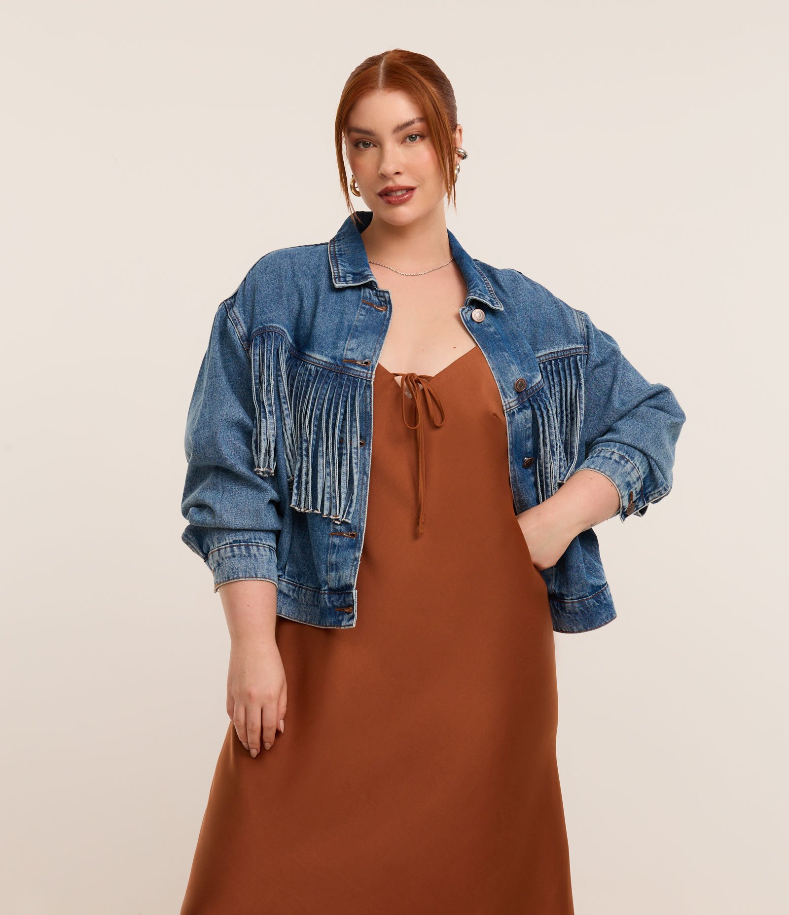 Jaqueta Western em Jeans com Franjas Curve & Plus Size Médio 2