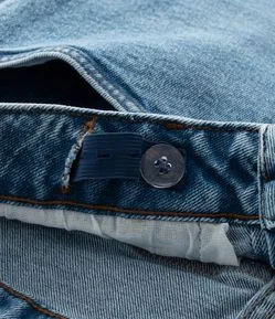 Calça Flare em Jeans com Bolsos Detalhados Curve & Plus Size