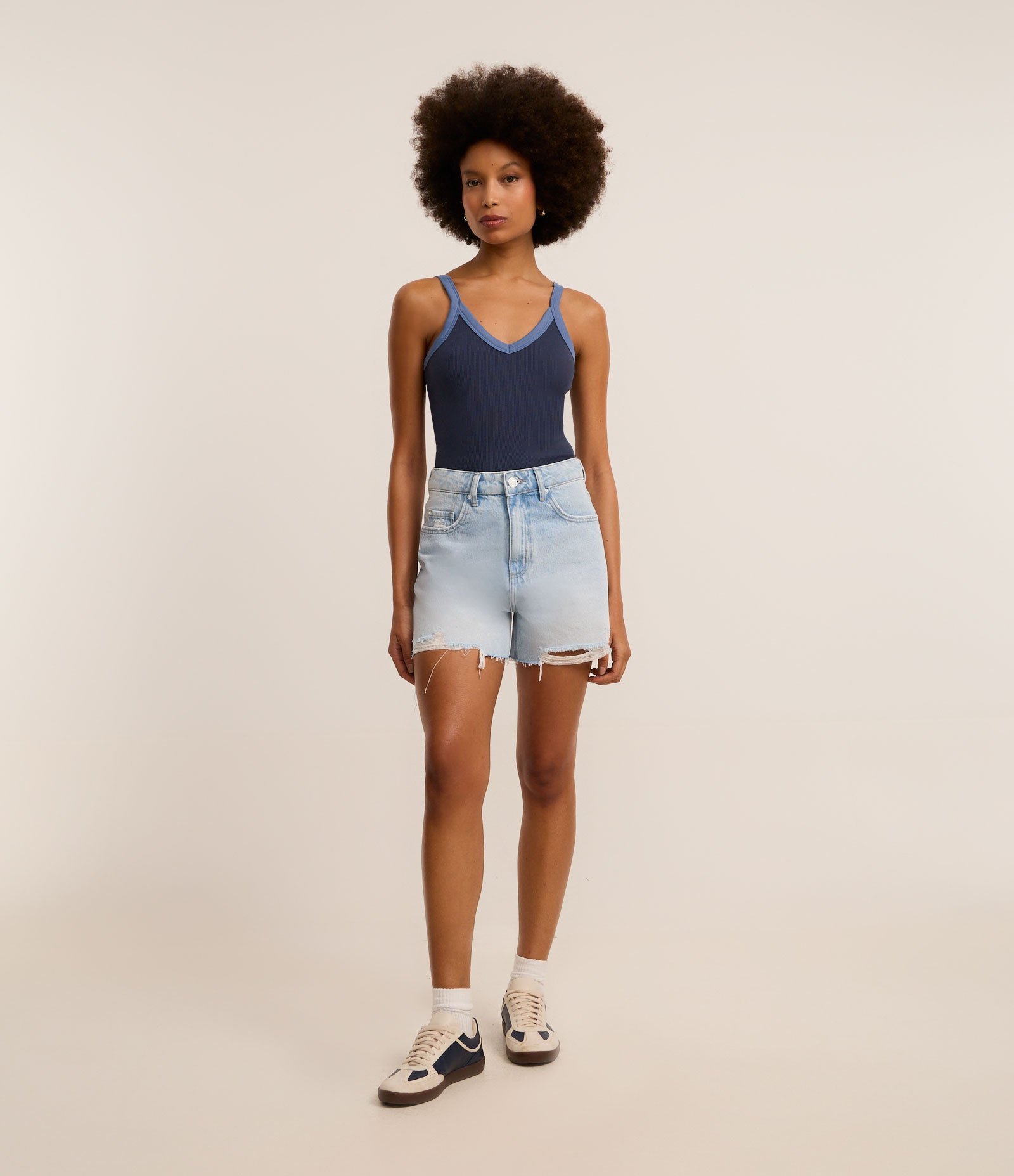 Blusa de Alça em Ribana com Detalhes Contrastantes Azul 2