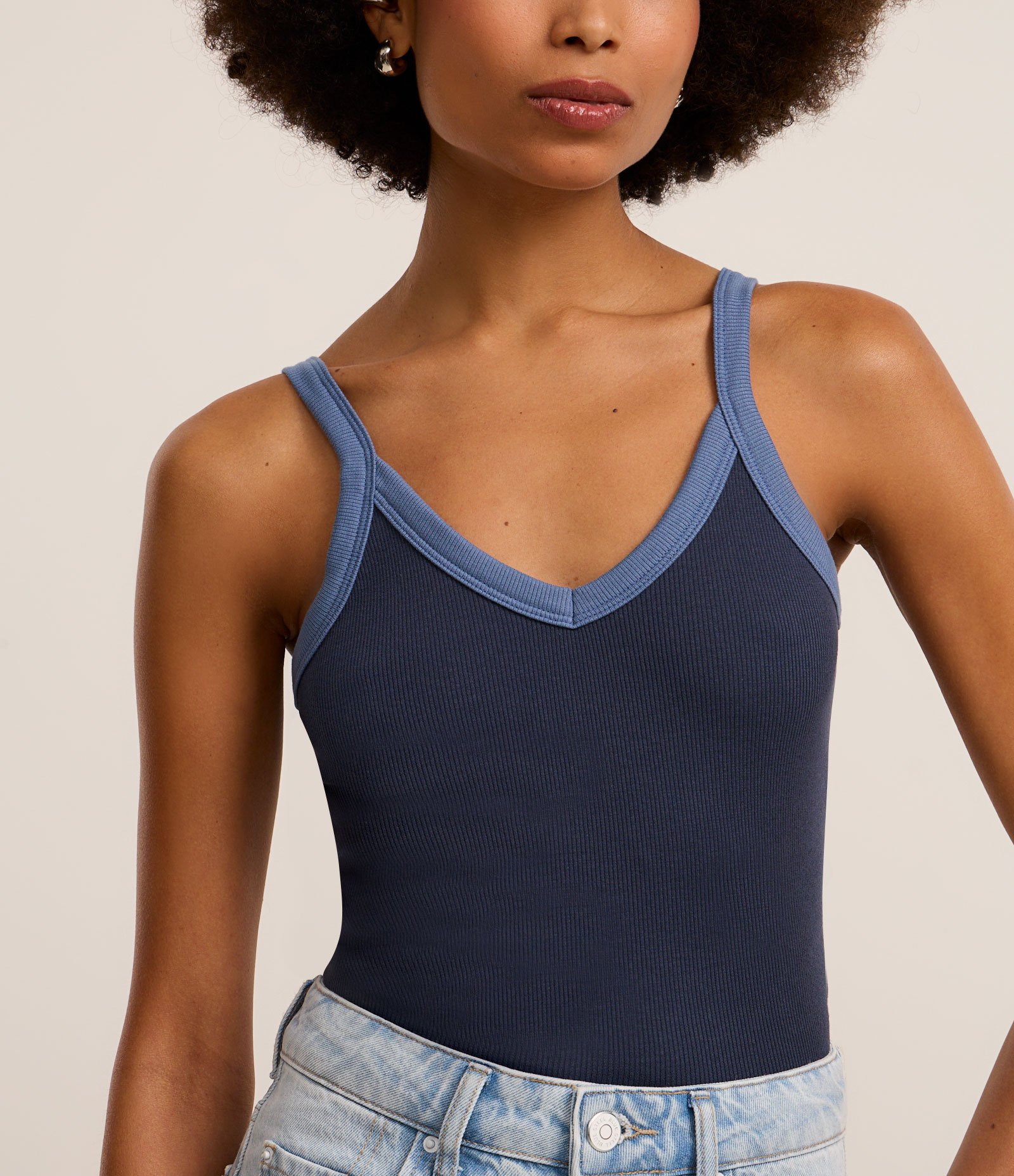 Blusa de Alça em Ribana com Detalhes Contrastantes Azul 4
