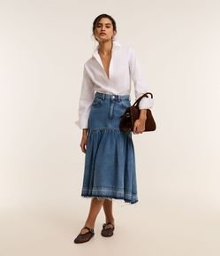 Saia Evasê Midi em Jeans com Recorte Drapeado