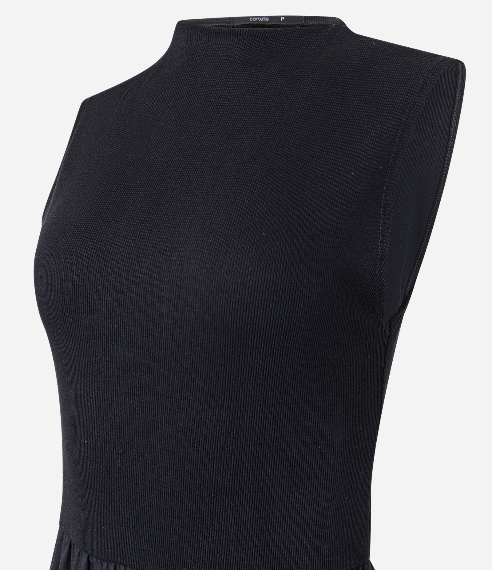 Vestido Evasê New Midi em Tricoline com Bolsos Frontais Preto 6