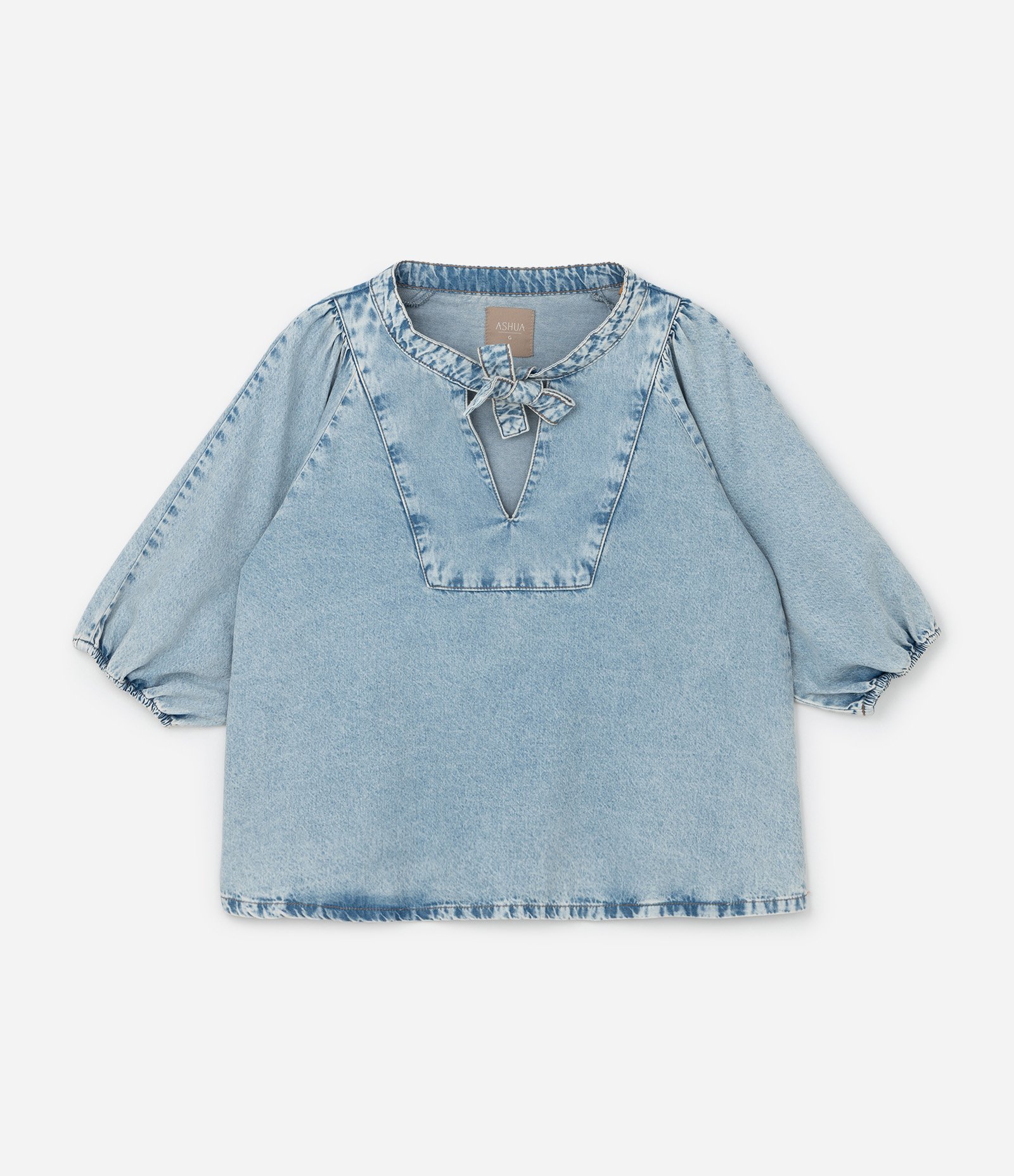 Blusa em Jeans com Amarração no Decote Curve & Plus Size Azul 5