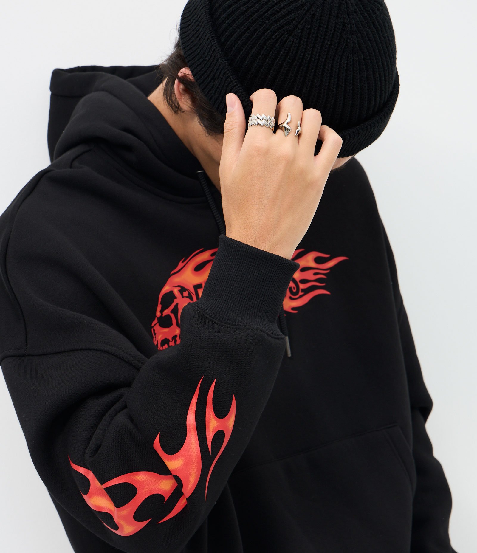 Casaco Oversized em Moletom com Capuz e Estampa Lettering chamas Preto 4