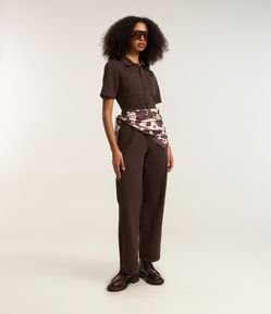 Macacão Longo em Sarja com Vista de Botões e Bolsos