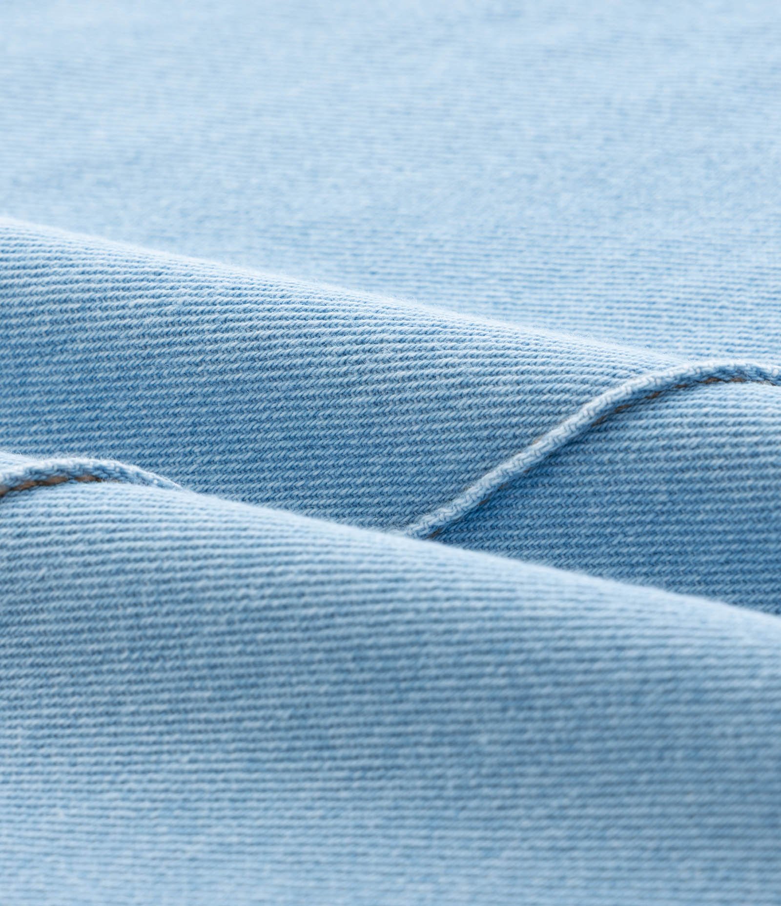 Jardineira em Jeans com Barra Larga Curve & Plus Size Azul 6