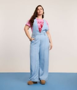 Jardineira em Jeans com Barra Larga Curve & Plus Size