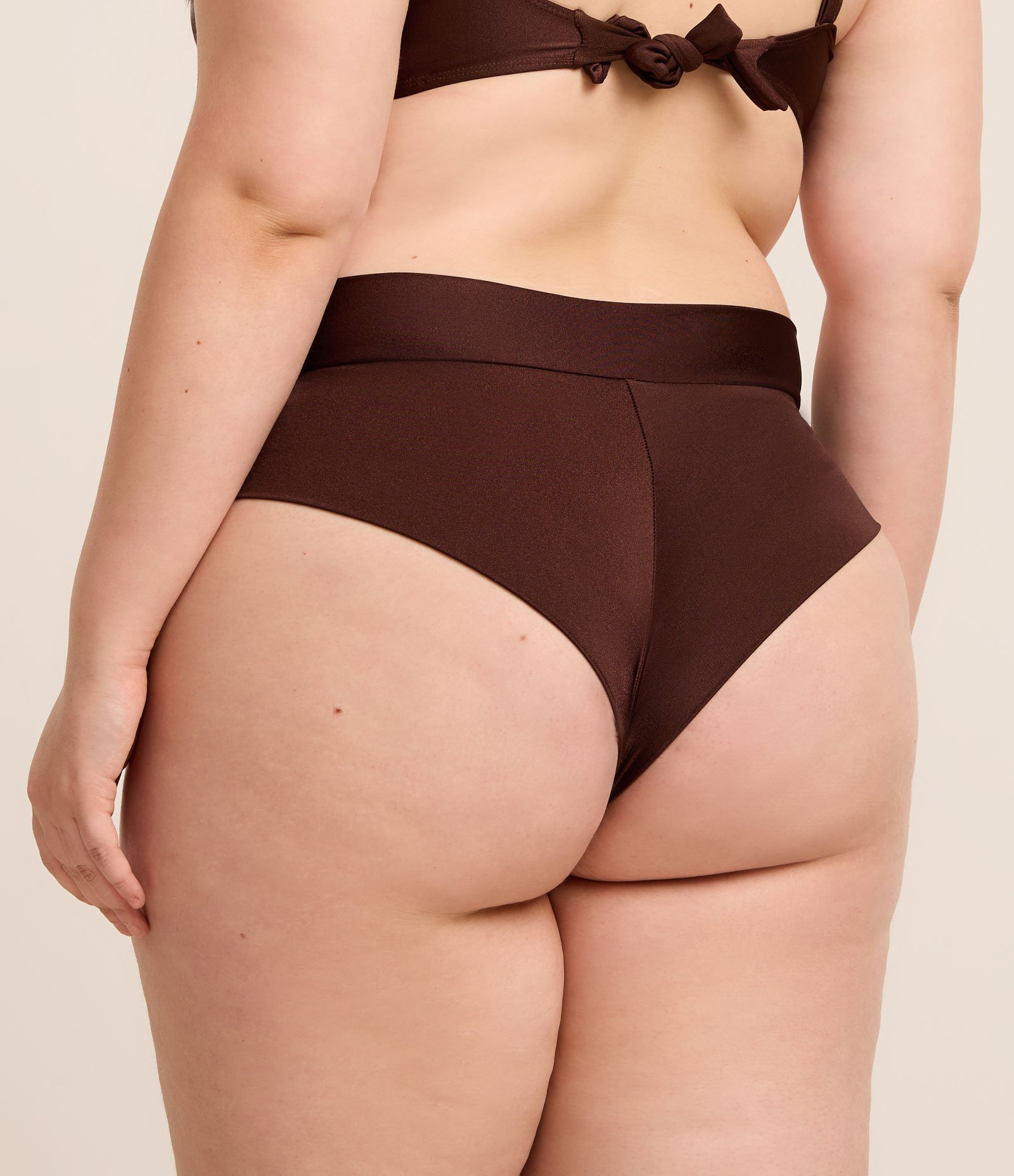 Biquíni Calcinha Hot Pants Microfibra Brilhante com Fio Duplo Curve e Plus Size Marrom 4