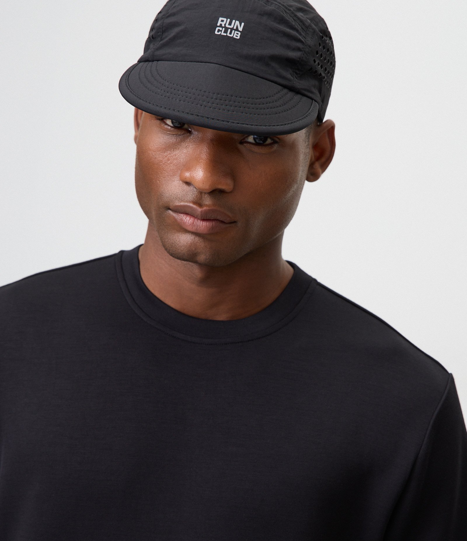 Camiseta Comfort Esportiva em Modal Preto 4
