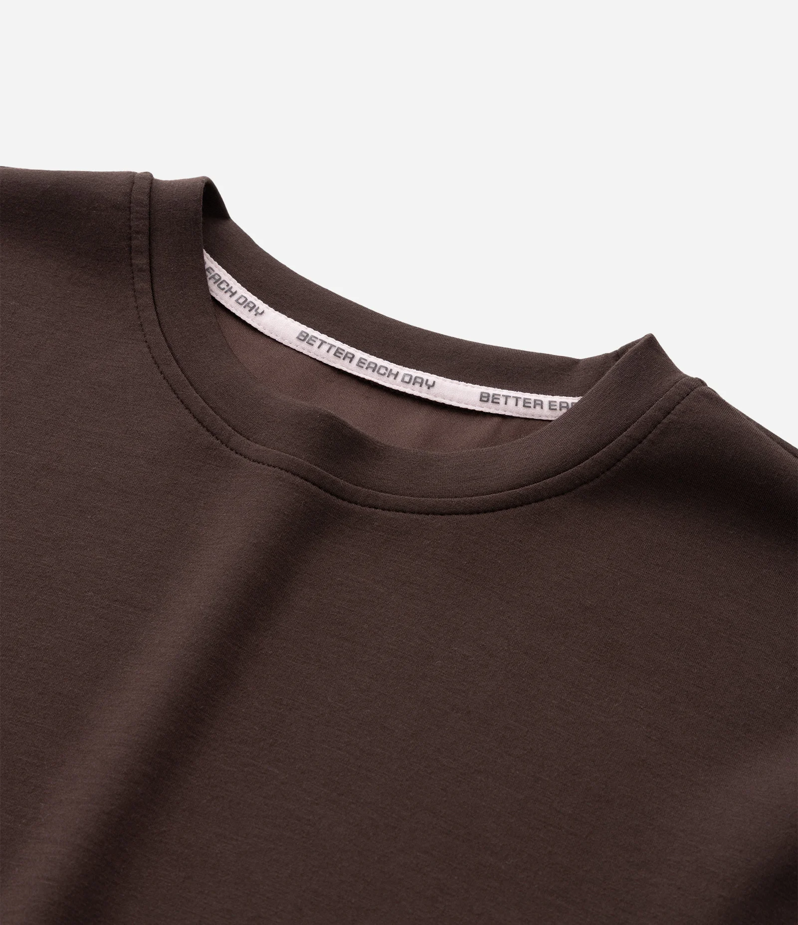 Camiseta Esportiva com Toque Macio com Modal e Estampa Localizada Marrom 8