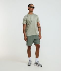 Bermuda Tecnológica com Estampa Refletiva Lateral