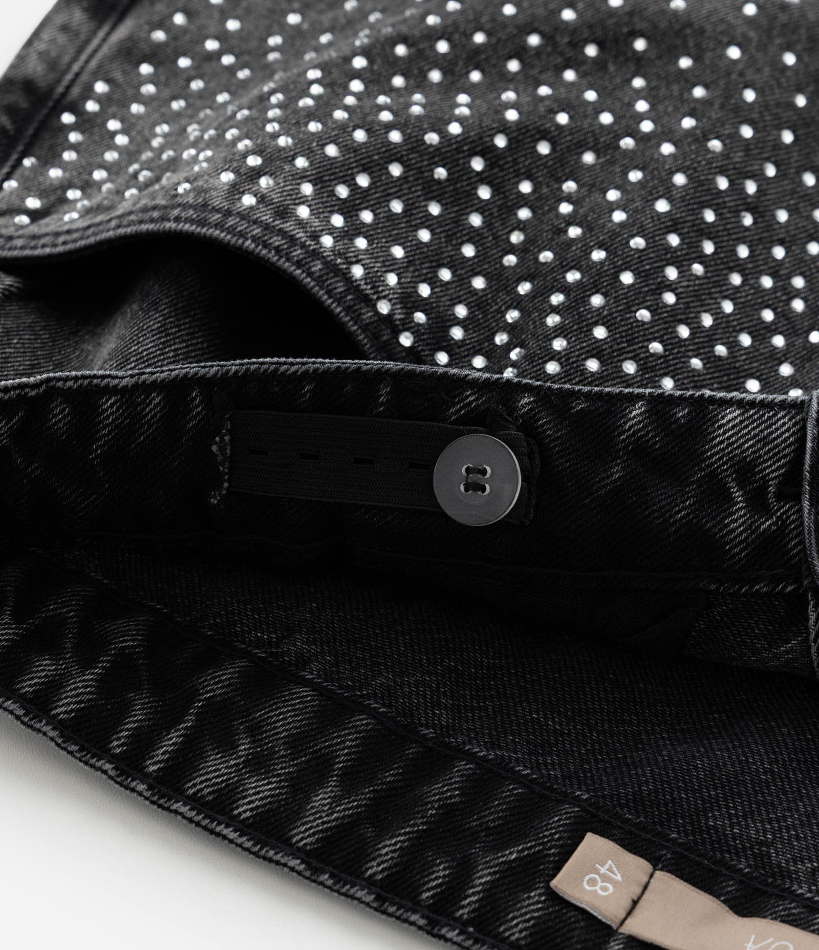 Short Boyfriend em Sarja com Brilhos Aplicados Curve & Plus Size Preto 9