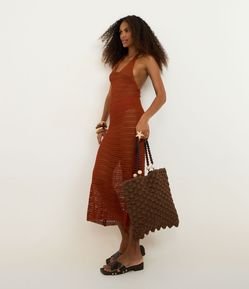 Saída de Praia Vestido em Crochê com Aviamento de Madeira