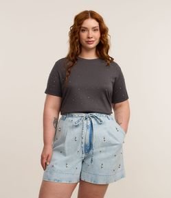 Bermuda em Jeans com com Cordão e Aplicações de Pérolas e Pedras Curve & Plus Size