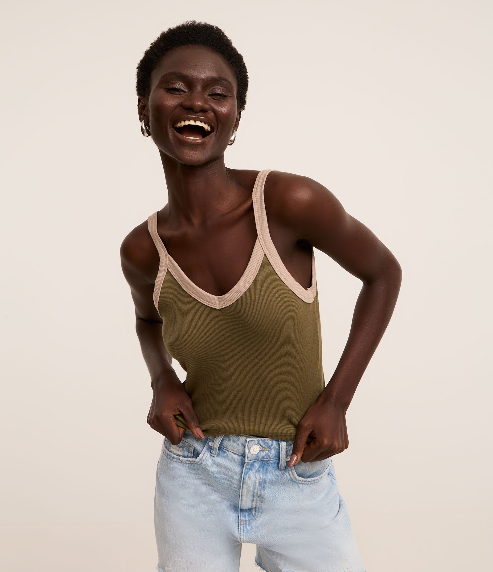 Blusa de Alça em Ribana com Detalhes Contrastantes Verde 1