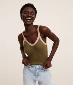 Blusa de Alça em Ribana com Detalhes Contrastantes