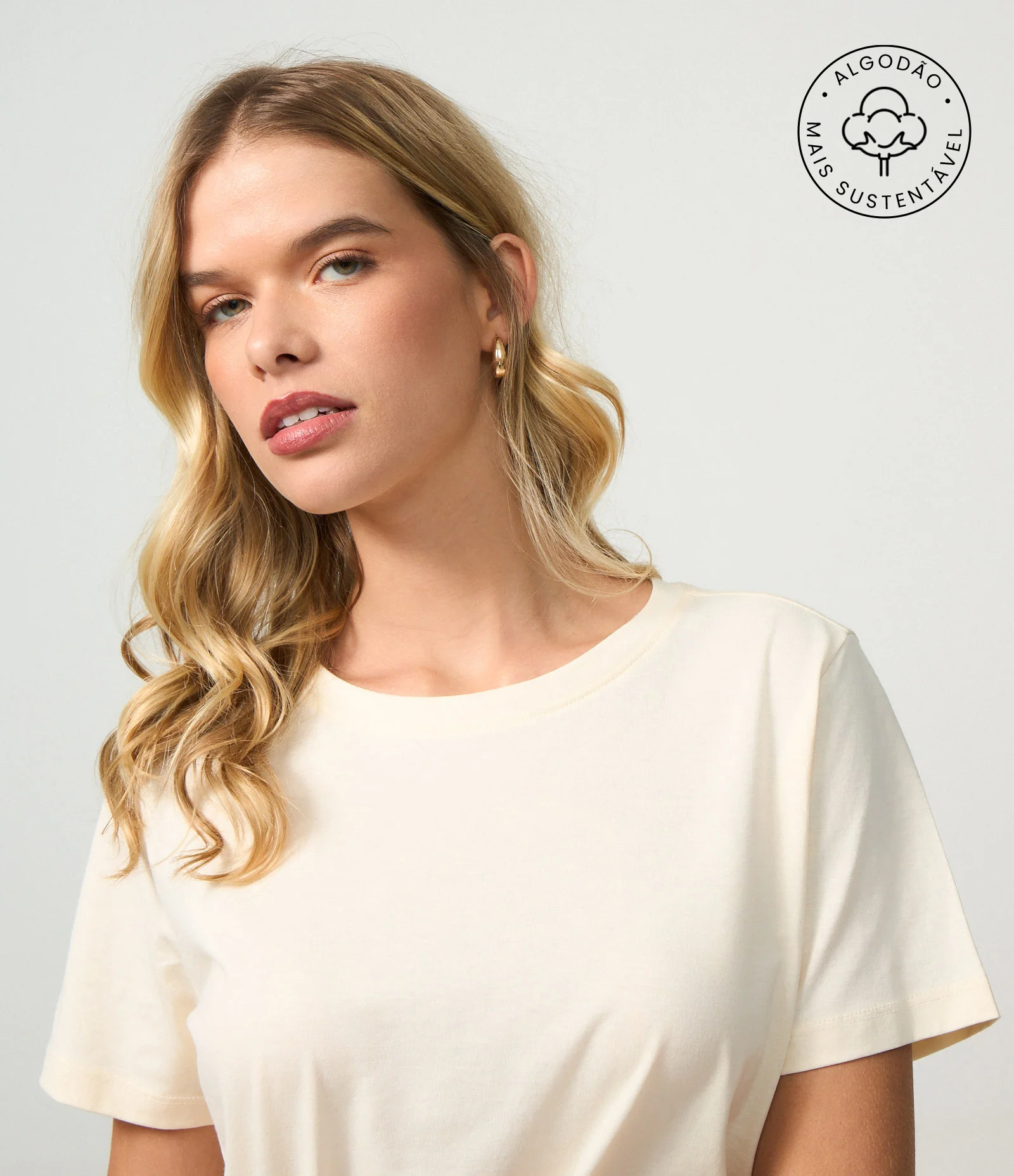 Camiseta Básica em Algodão com Manga Curta Creme 1