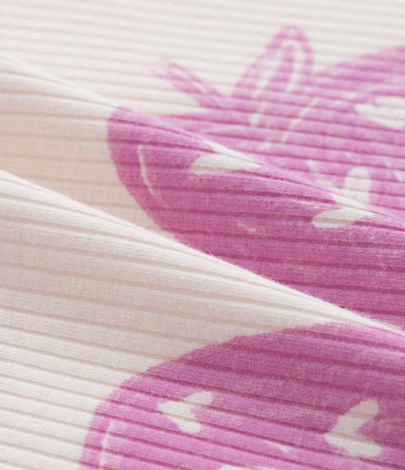 Regata Infantil Canelada com Estampa Morangos - Tam 1 a 6 Anos Bege/Rosa 4