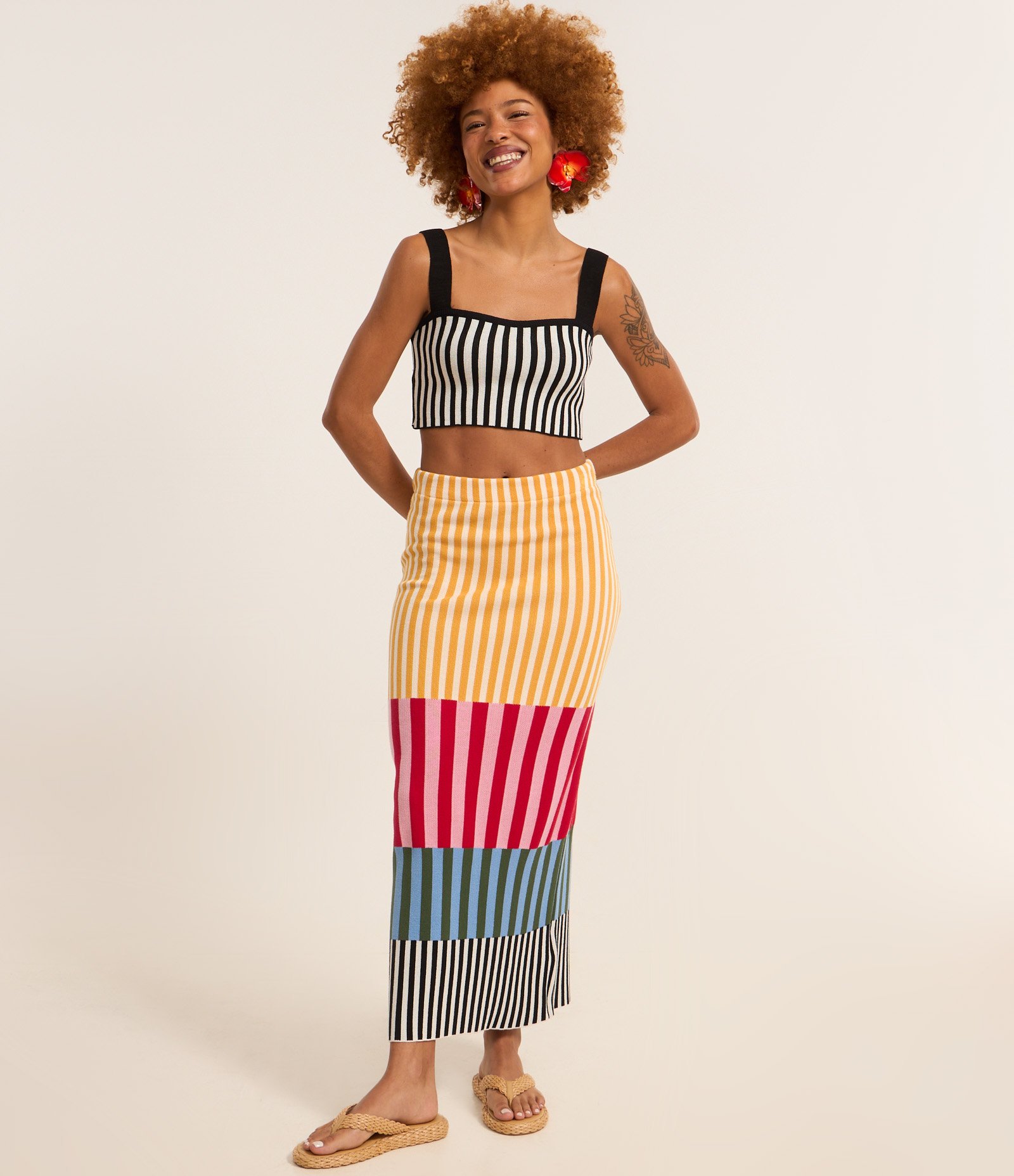 Blusa Regata em Tricô com Estampa Listrada Preto/Branco 2