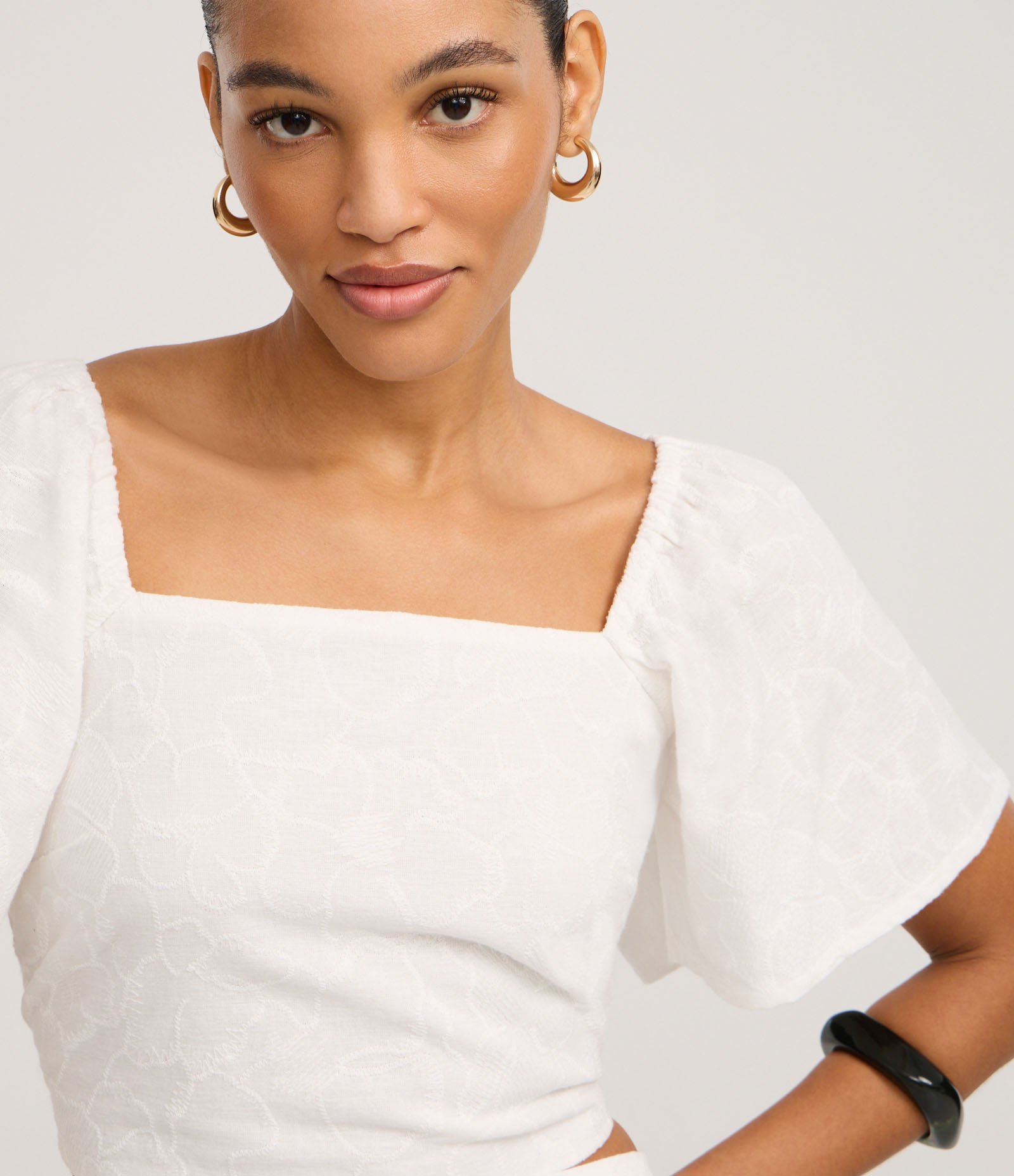 Blusa em Laise com Manga Bufante com Bordado Floral Branco 3