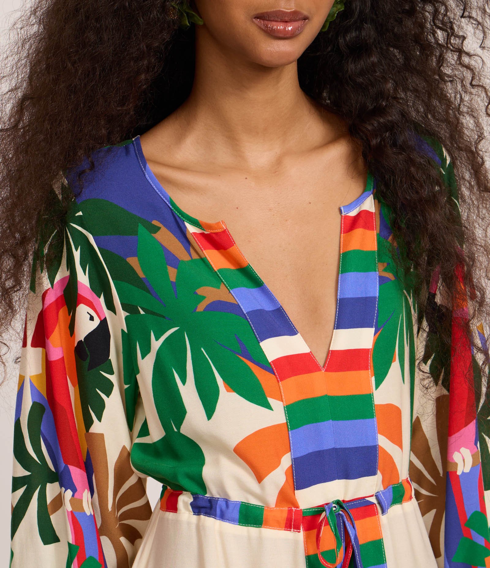 Vestido Longo em Viscose com Estampa Tropical Boho Multicores 3