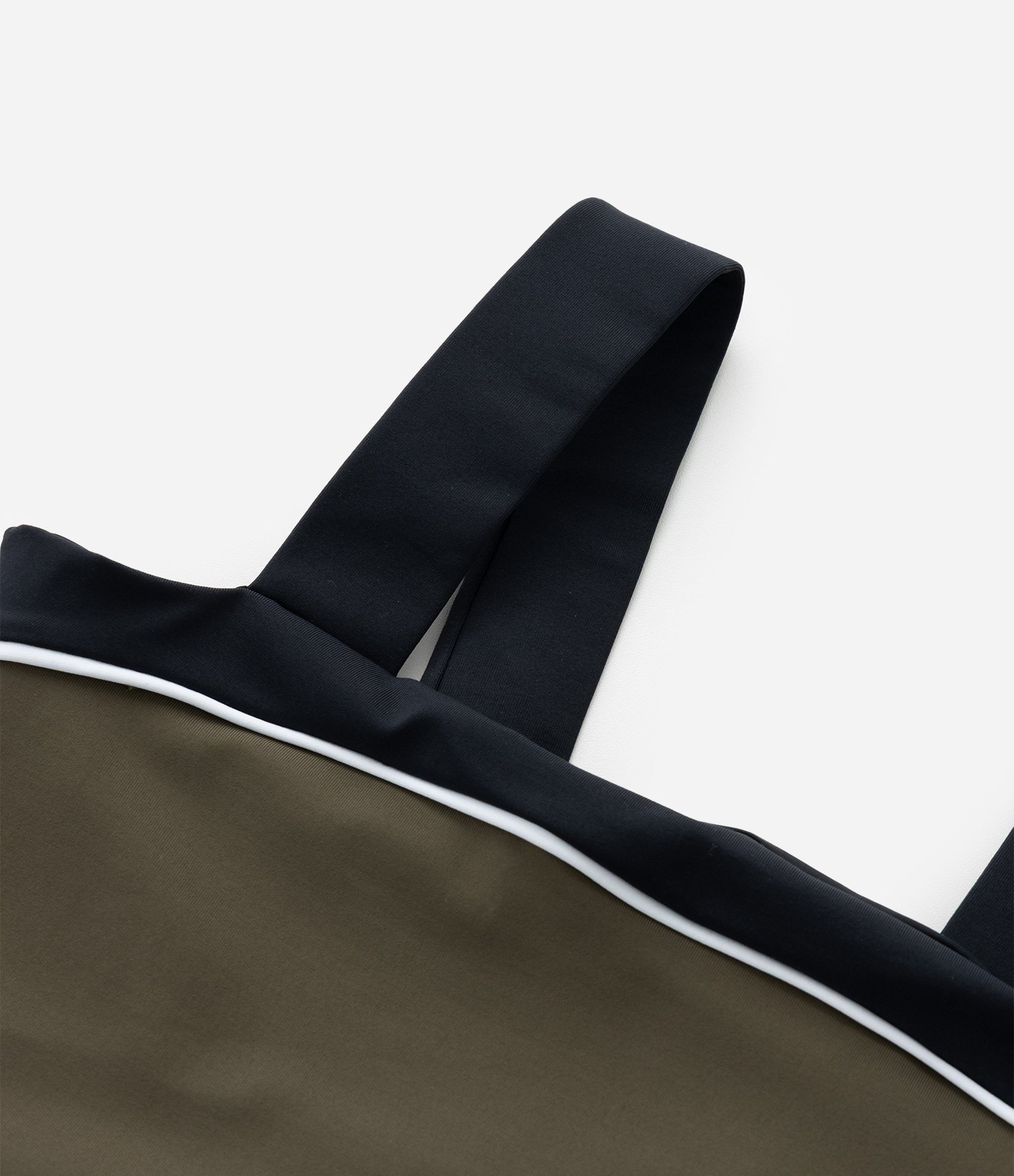 Top Reto Esportivo com Bloco de Cores em Tecnologia Dry Curve & Plus Size Verde/Preto 8