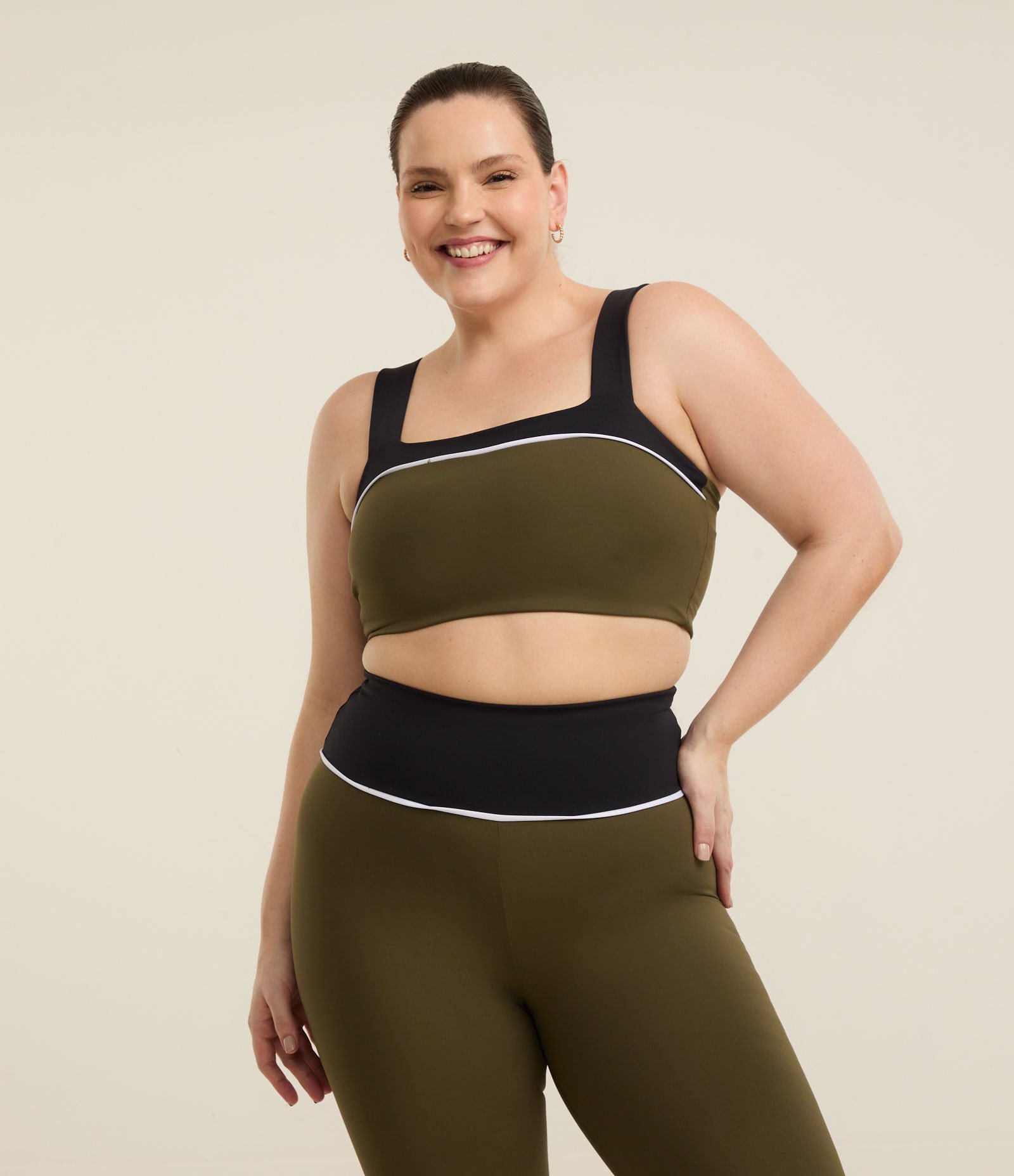 Top Reto Esportivo com Bloco de Cores em Tecnologia Dry Curve & Plus Size Verde/Preto 2