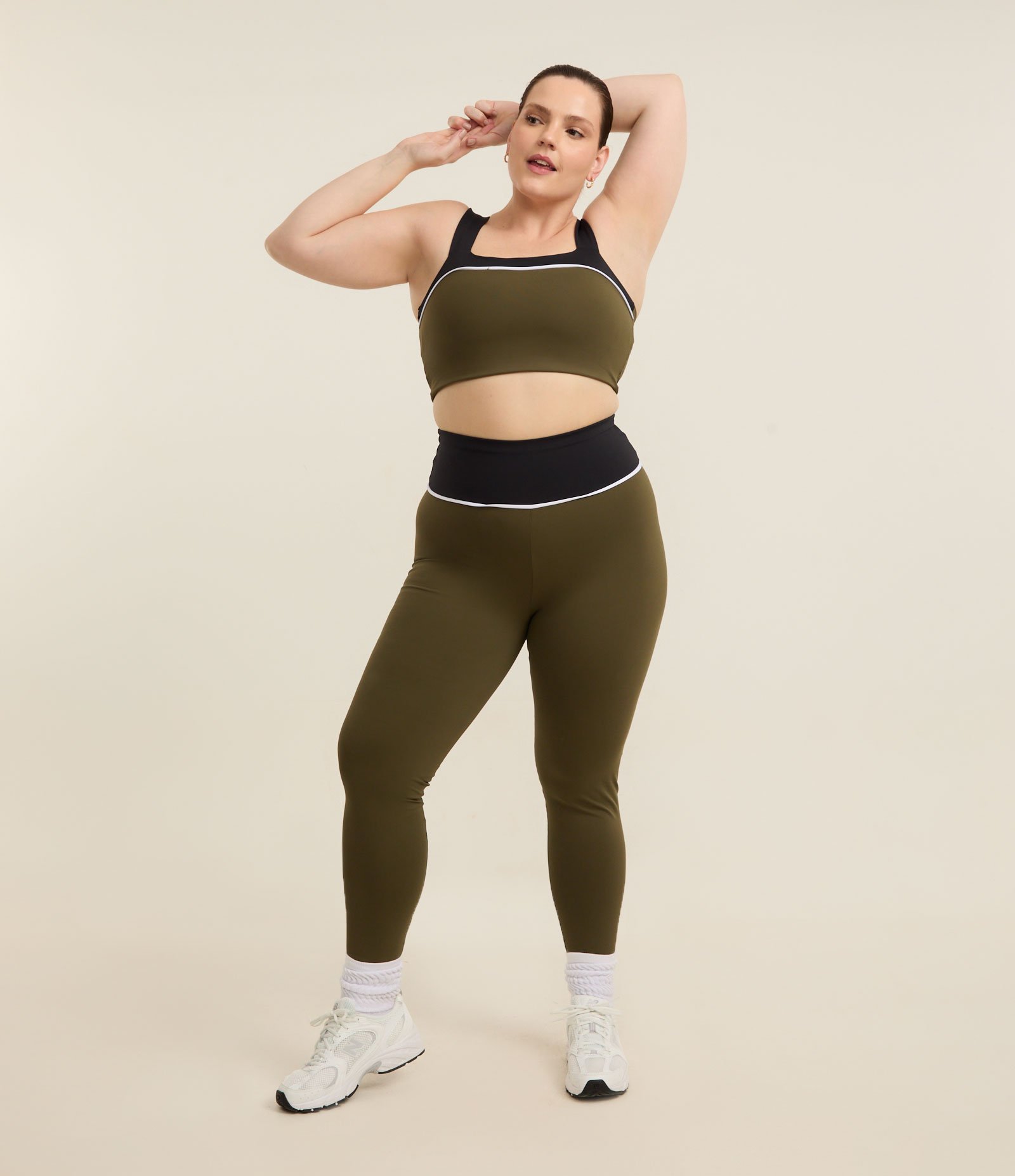 Top Reto Esportivo com Bloco de Cores em Tecnologia Dry Curve & Plus Size Verde/Preto 4