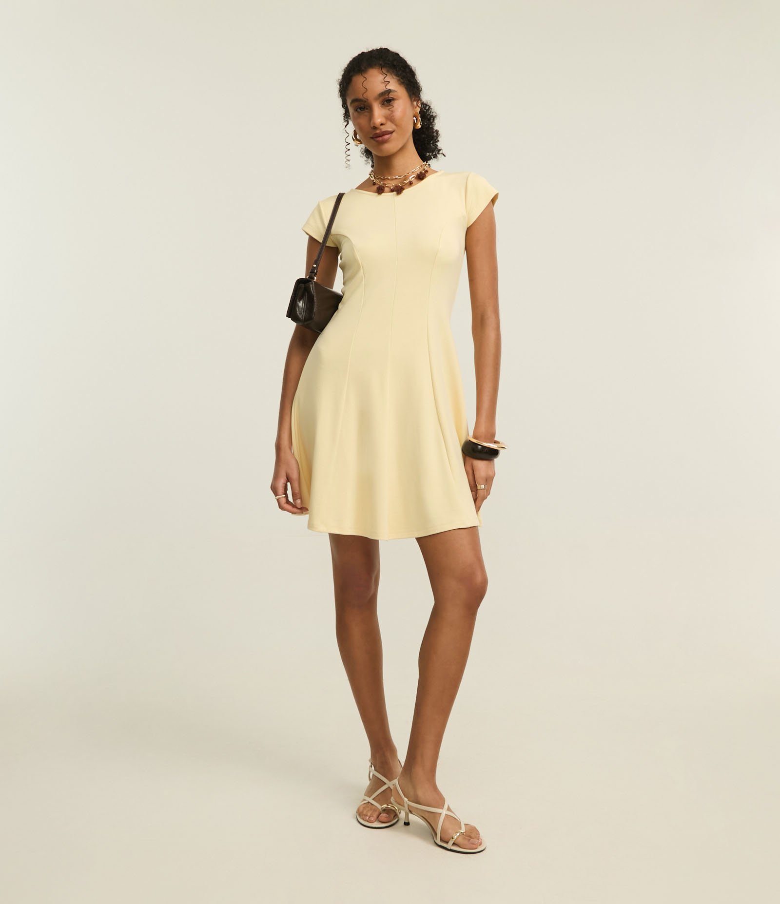 Vestido Curto em Ponto Roma com Recortes Bege 2