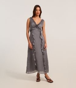 Vestido Reto Midi em Crepe com Babados no Busto