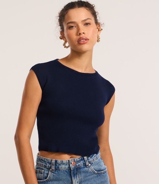Blusa Curta em Tricô com Ombro Caído