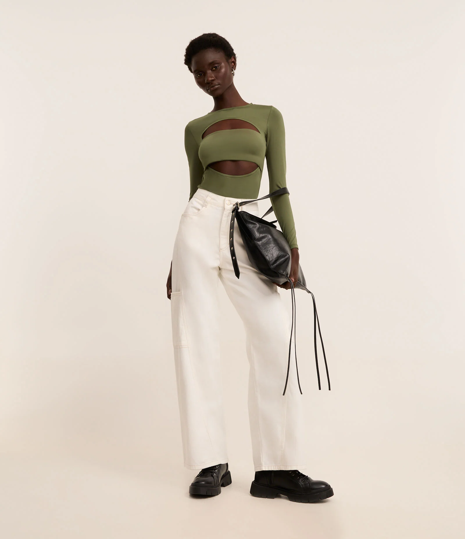 Body em Helanca com Cut Out e Manga Longa Verde 2