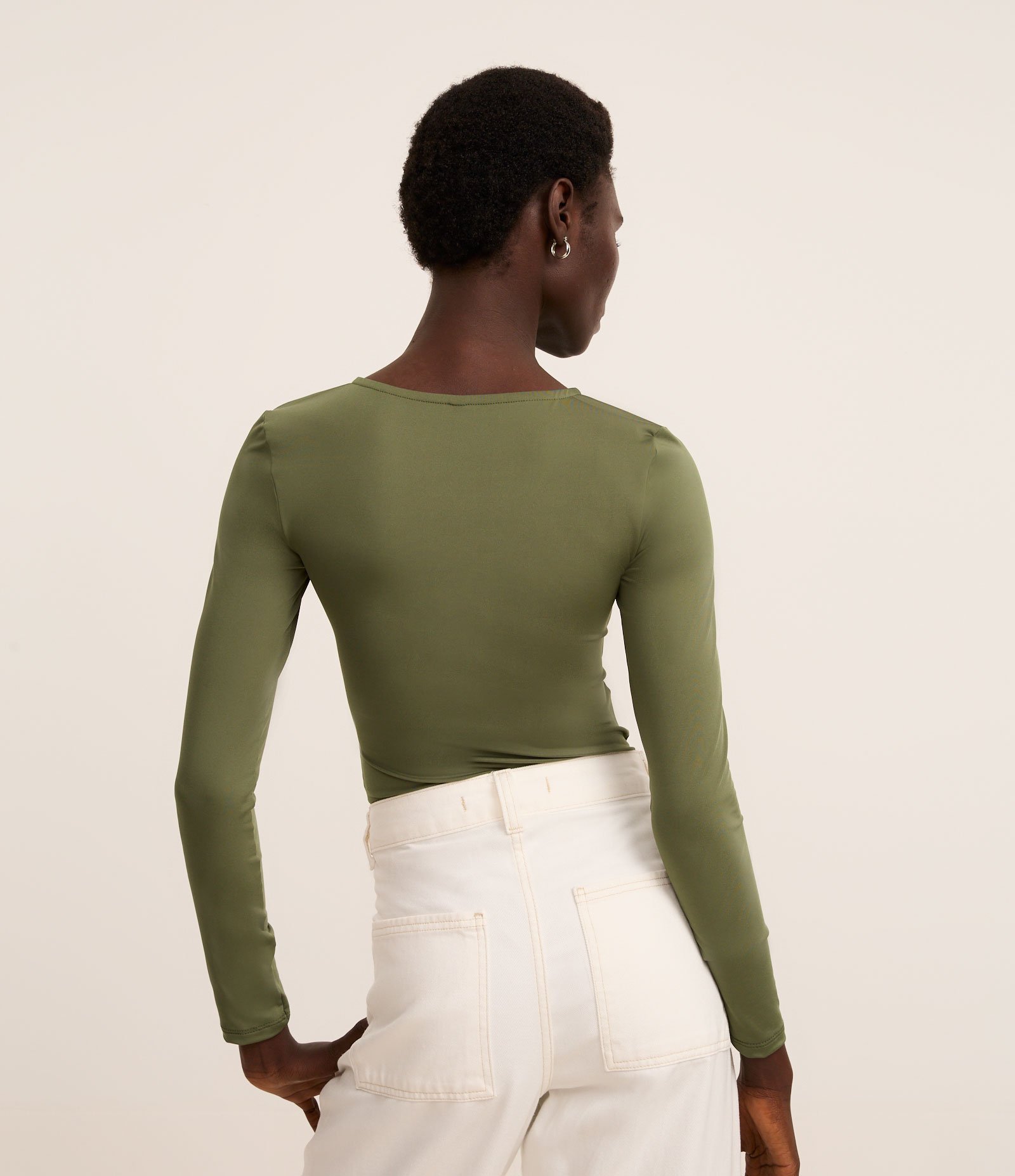 Body em Helanca com Cut Out e Manga Longa Verde 3