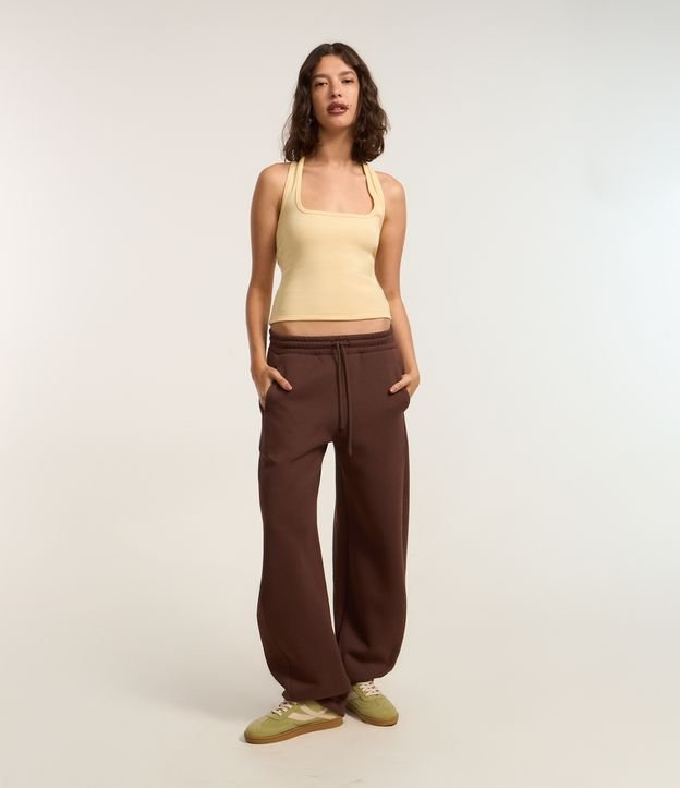 Calça Barrel em Moletom com Forro Fleece e Amarração na Cintura