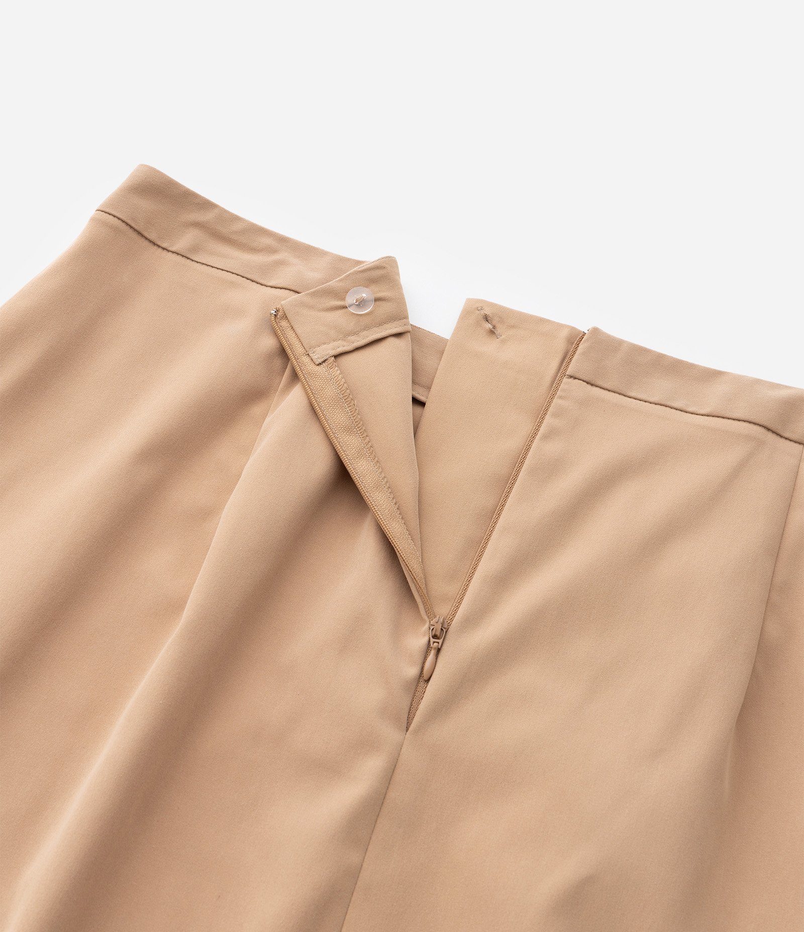 Saia Midi em Alfaiataria com Pregas Curve & Plus Size Marrom 8