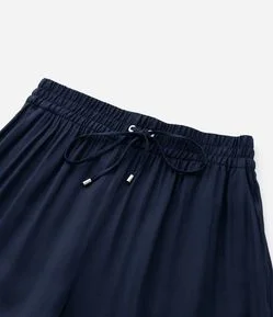 Calça Pantalona em Viscose com Elástico na Cintura Curve & Plus Size