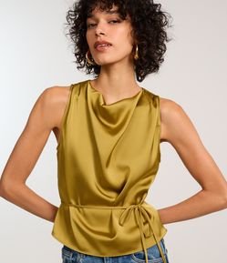 Regata em Cetim com Decote Degage e Amarração na Cintura