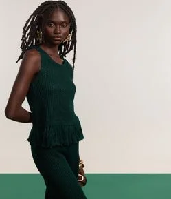 Blusa Regata Cropped em Tricô com Franjas na Barra