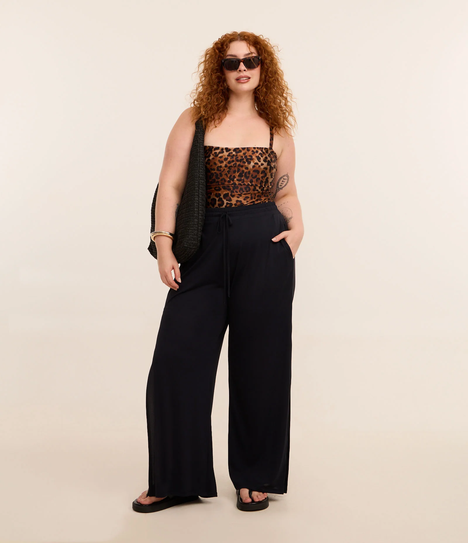 Calça Pantalona Esportiva em Microfibra com Bermuda Ciclista Interna Curve & Plus Size Preto 1