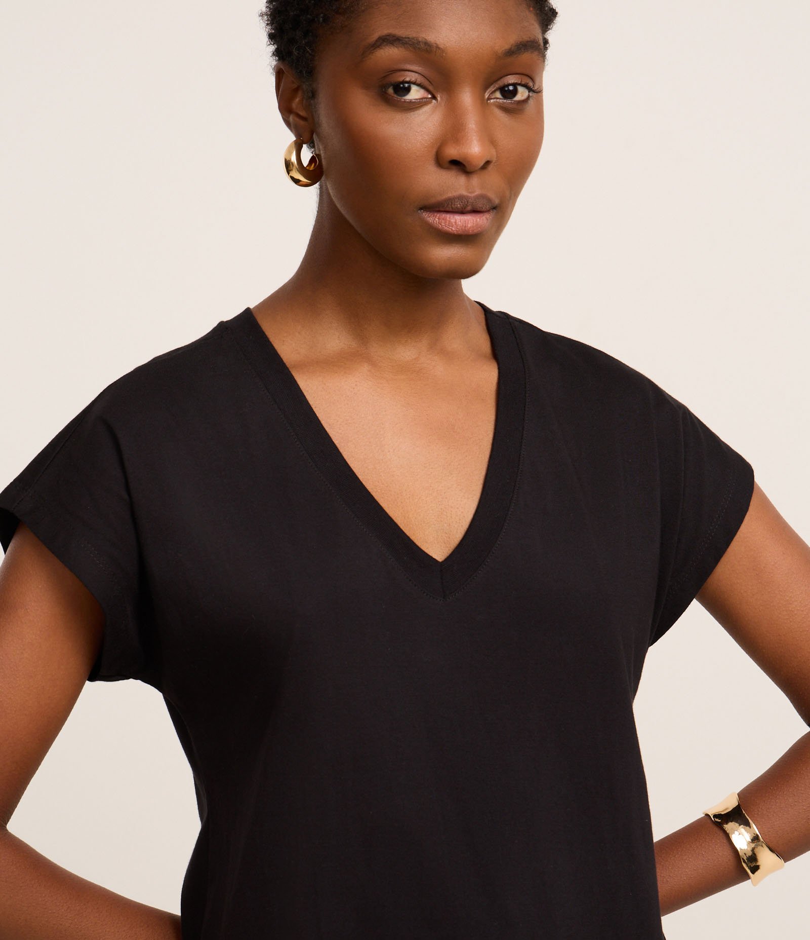 Vestido Reto Long Midi com Decote em v Preto 3