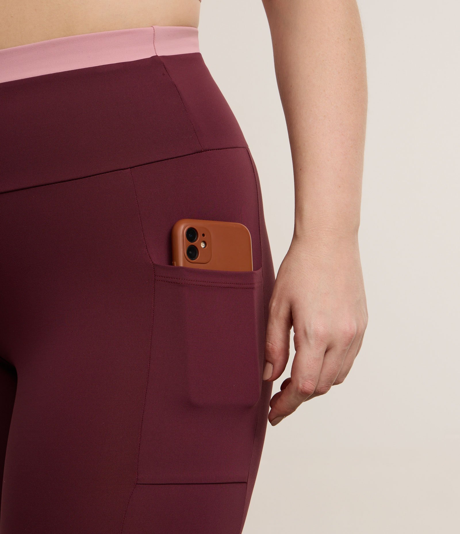 Calça Legging Esportiva com Tecnologia Dry e Bolsos Curve & Plus Size Roxo 3