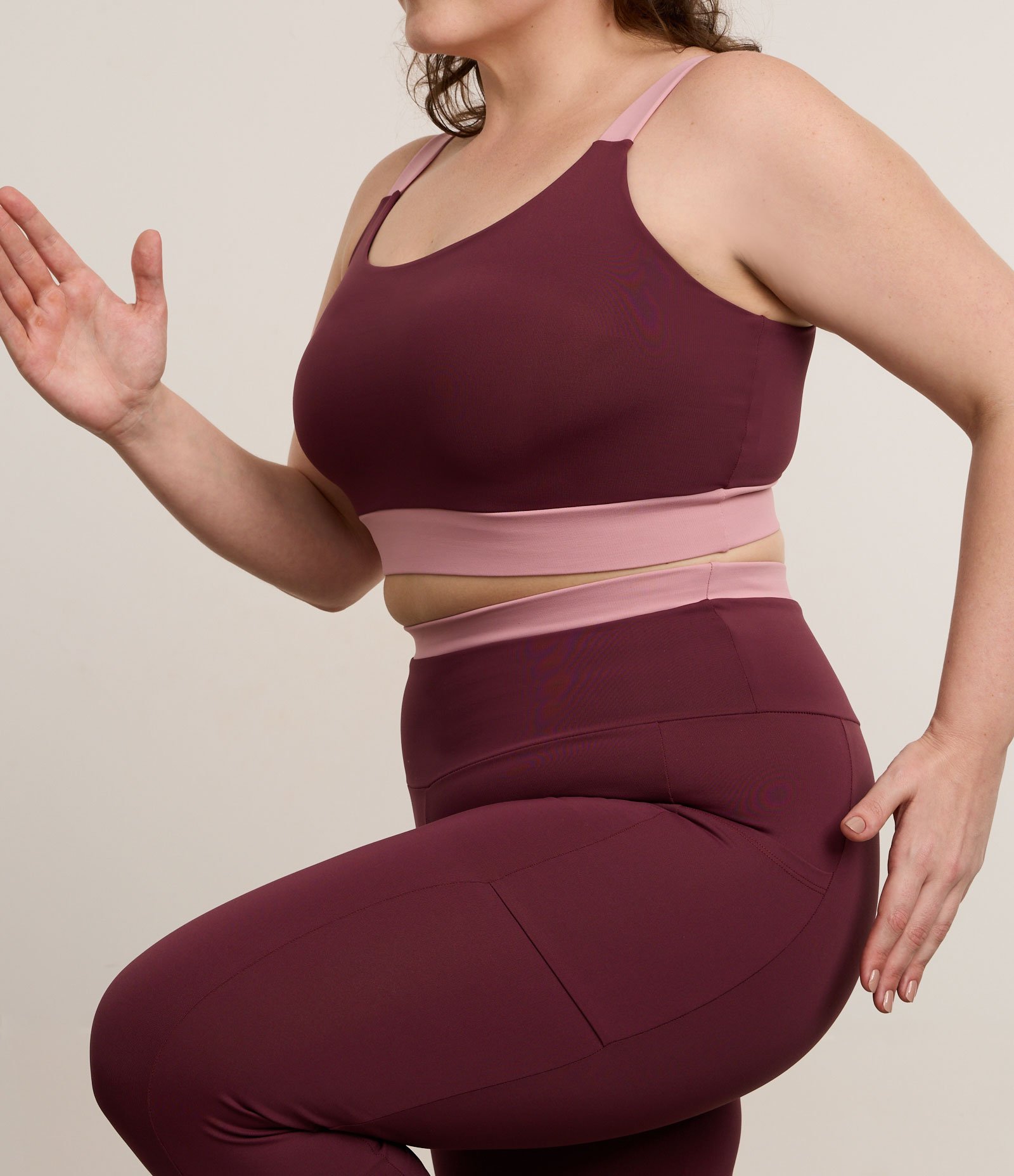 Calça Legging Esportiva com Tecnologia Dry e Bolsos Curve & Plus Size Roxo 4