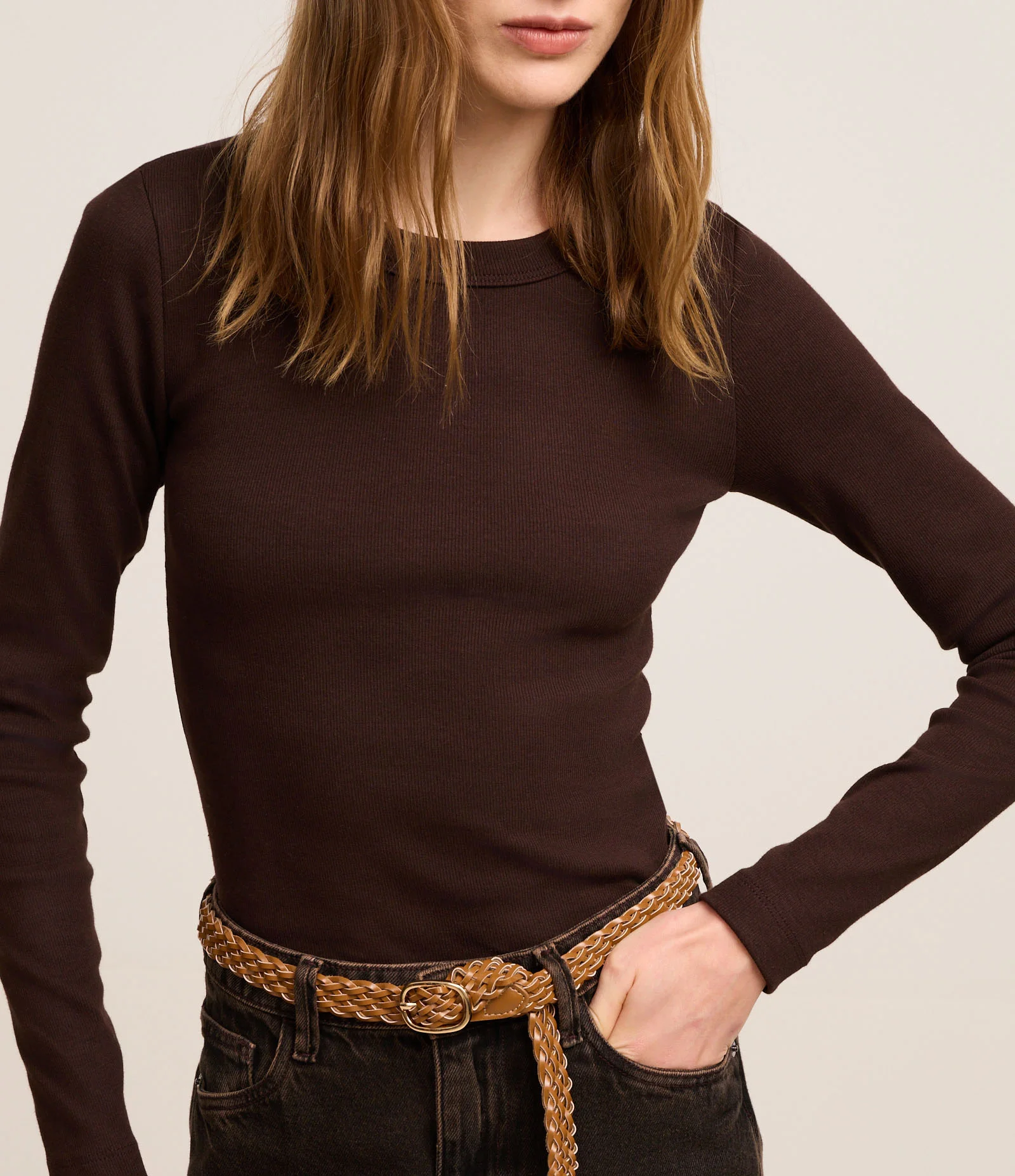 Blusa Básica Canelada em Ribana com Gola Redonda Marrom 4