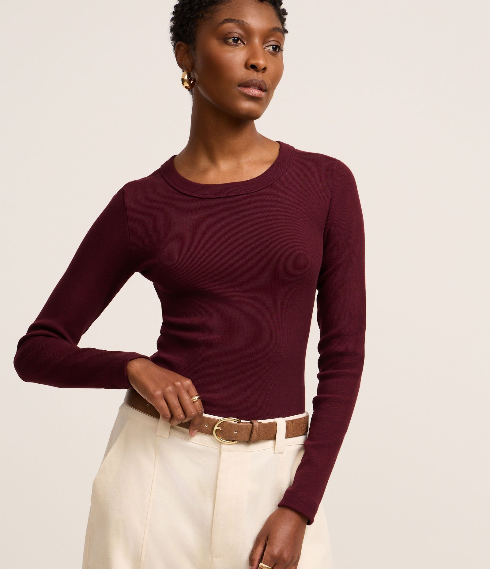 Blusa Básica Canelada em Ribana com Gola Redonda Bordô 1