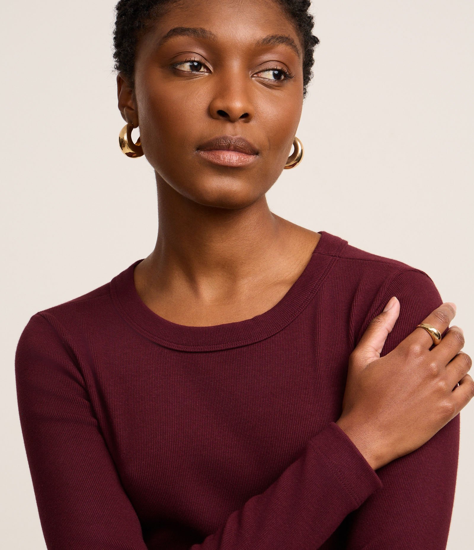 Blusa Básica Canelada em Ribana com Gola Redonda Bordô 3