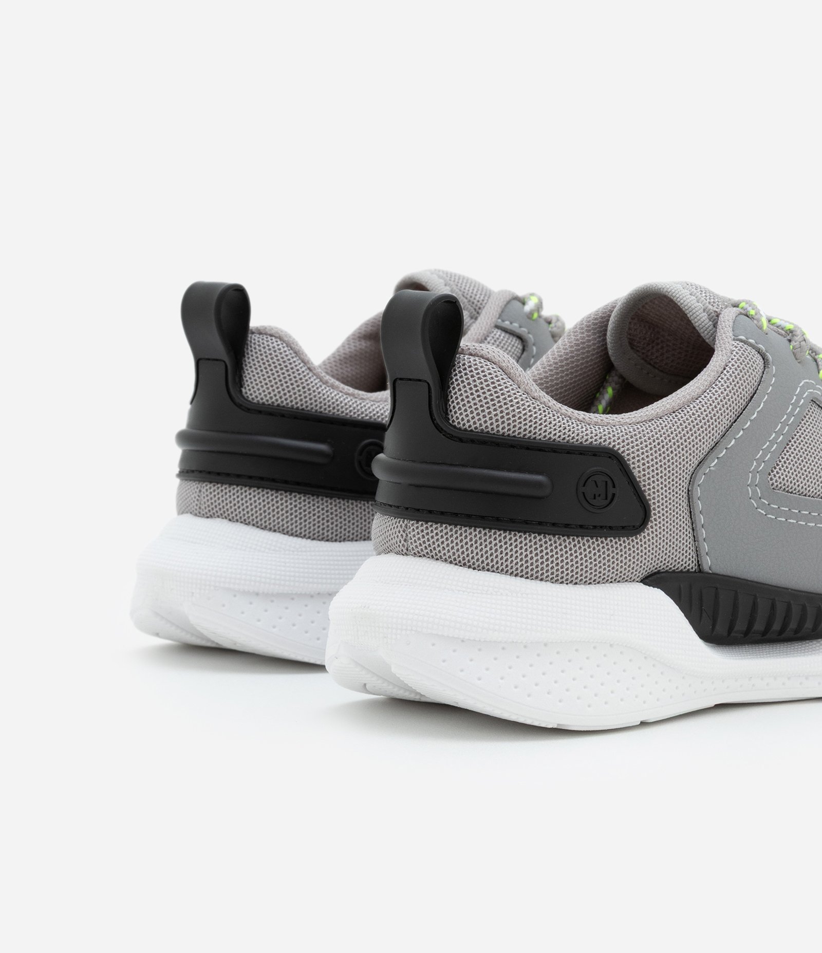 Tênis Infantil Esportivo com Recortes - Tam 27 ao 34 Cinza 2