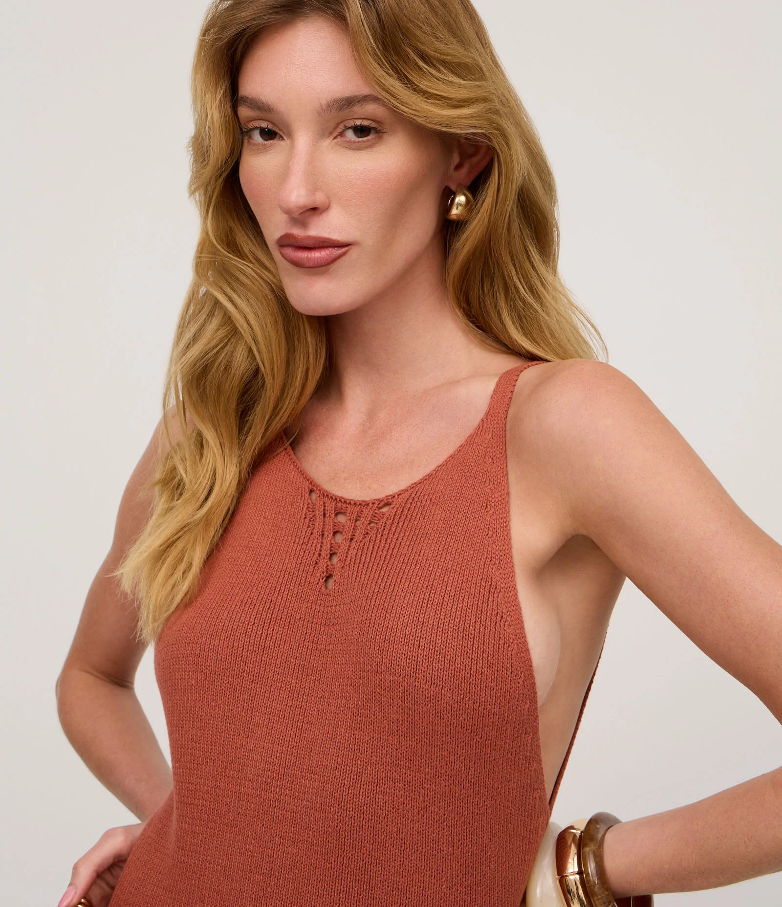 Vestido Long Midi em Tricô com Vazados e Ponto Diferenciado Terracota 4