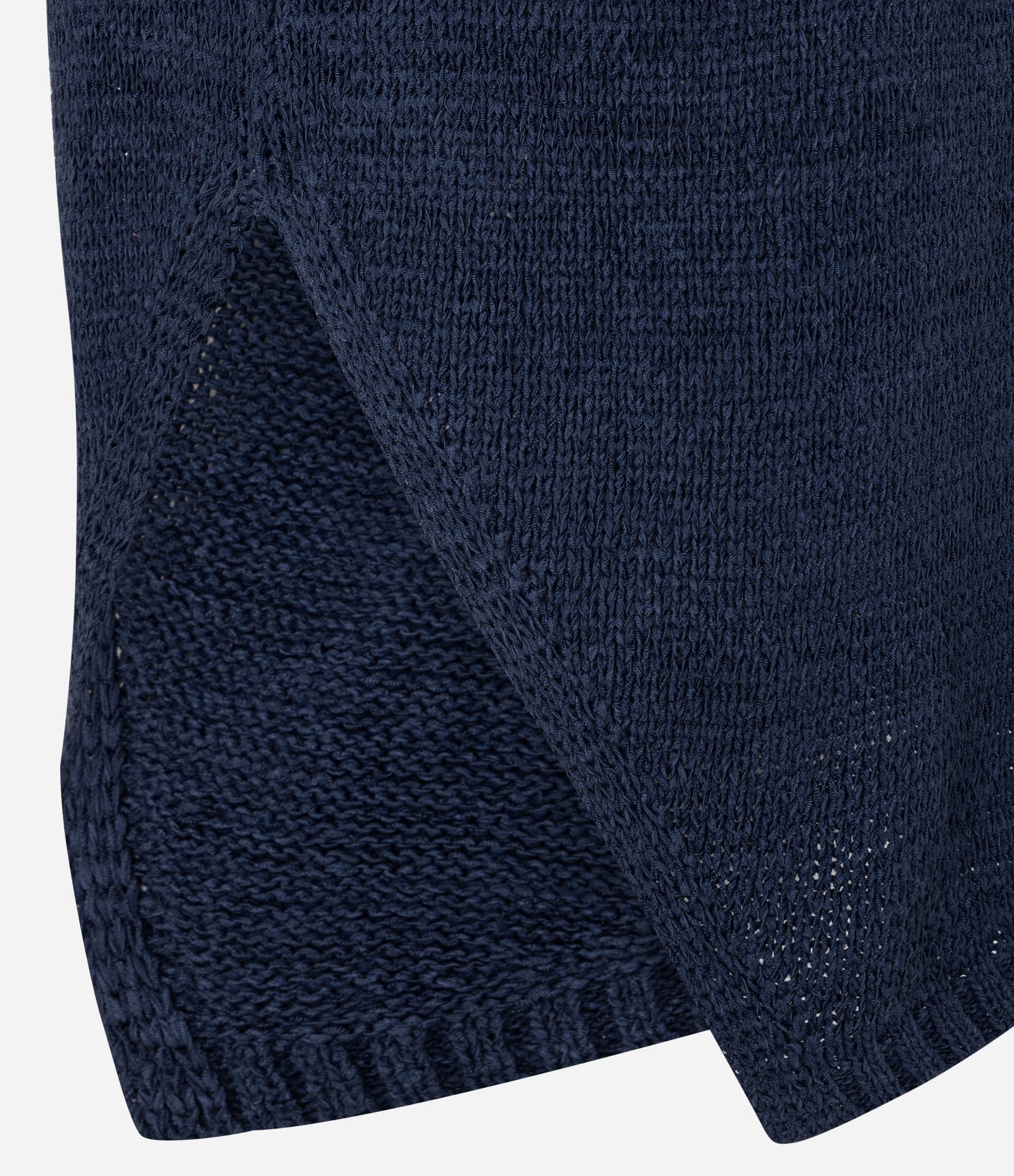 Blusa em Tricô com Decote Redondo e Barra Assimétrica Azul Marinho 3