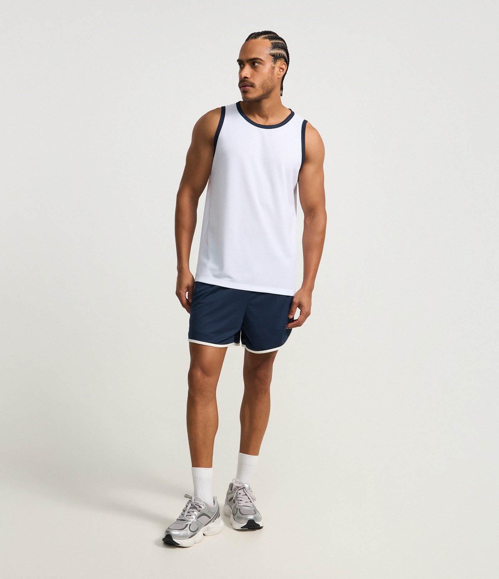 Regata Esportiva Regular com Tecnologia Dry e Viés Contrastante Branco 2